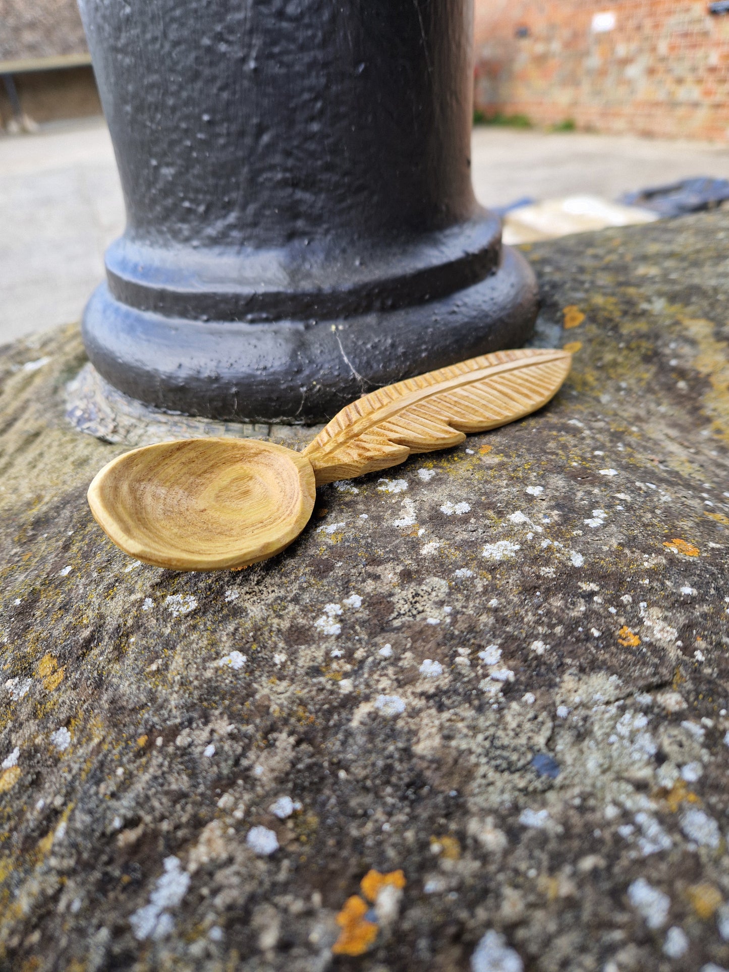 Feather spoon